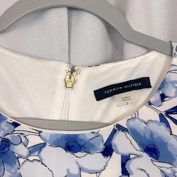 NEW Tommy Hilfiger Floral Print Chiffon Sleeve Dress Size 2 - Picture 5 of 10